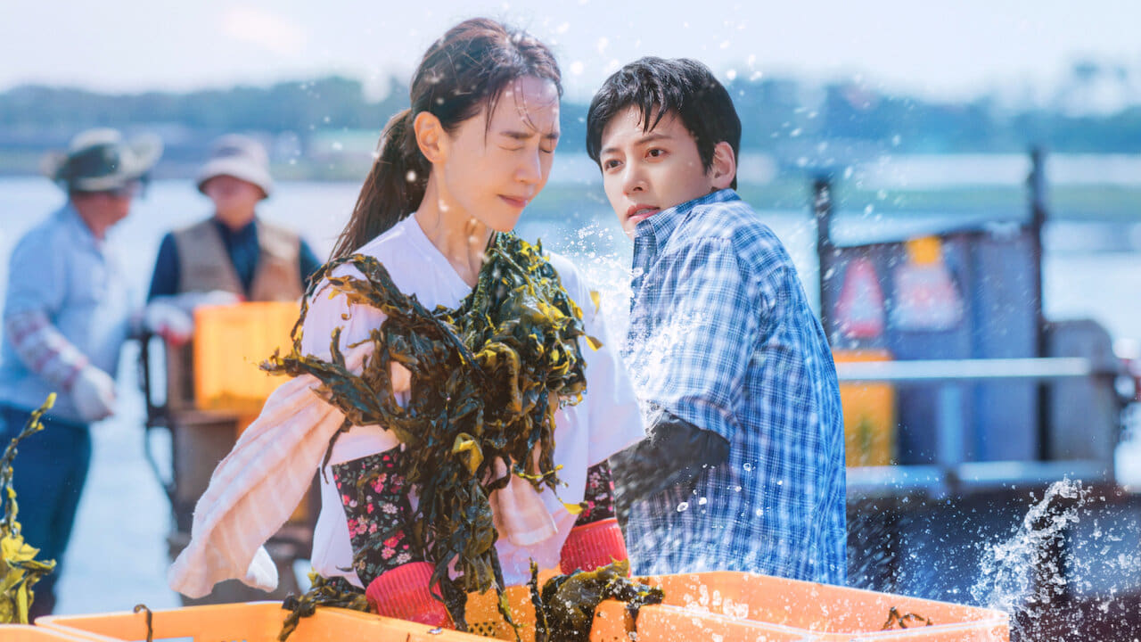 80/100 – Kdrama “Benvenuti a Samdal-ri”, una carezza per la sera (e si parla delle haenyeo, le pescatrici subacquee coreane)